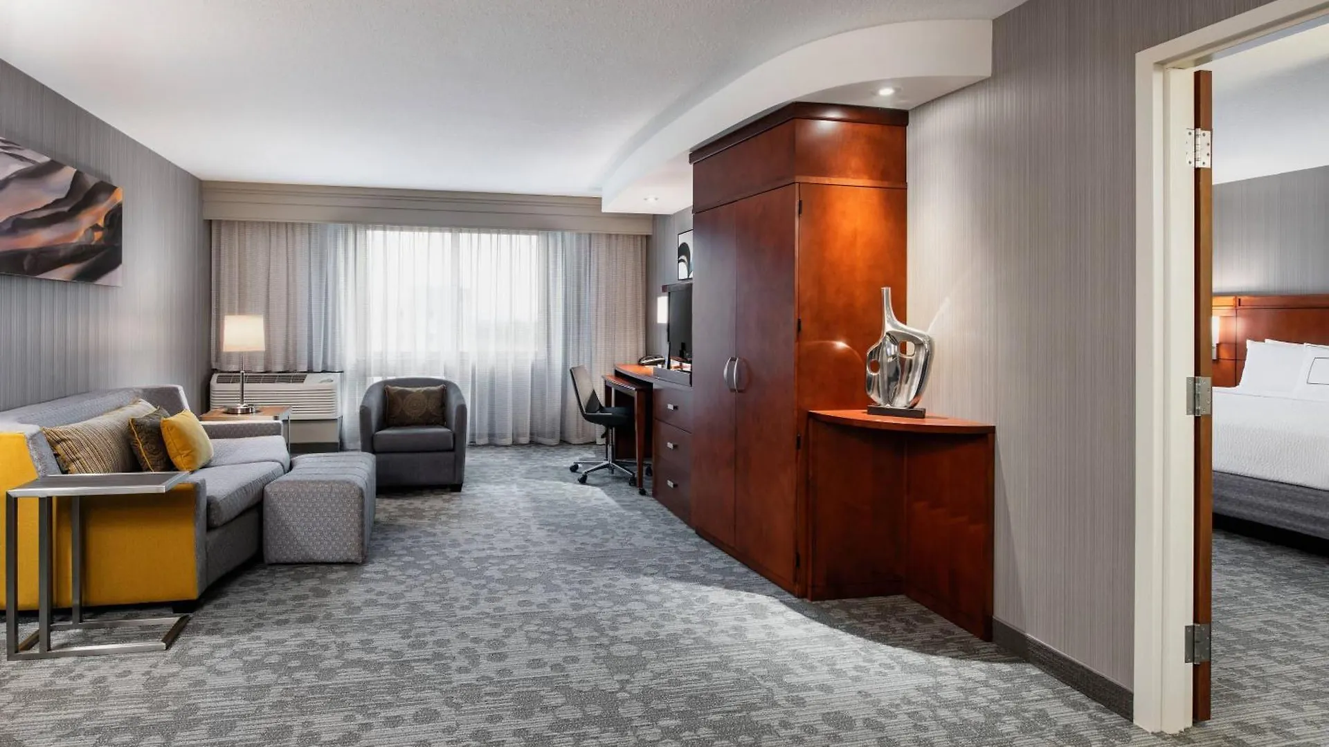 Courtyard By Marriott Edmonton West Hotel