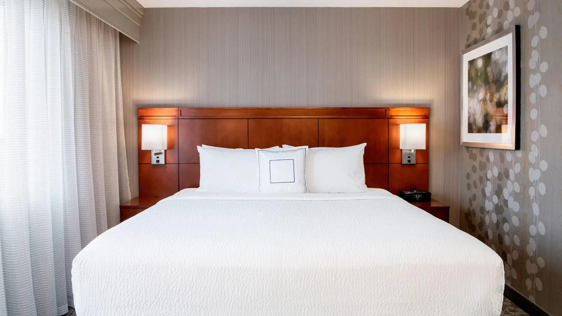 Courtyard By Marriott Edmonton West Hotel Canada