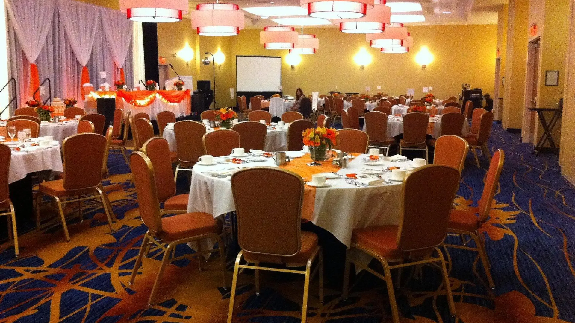 Courtyard By Marriott Edmonton West Hotel 3*,