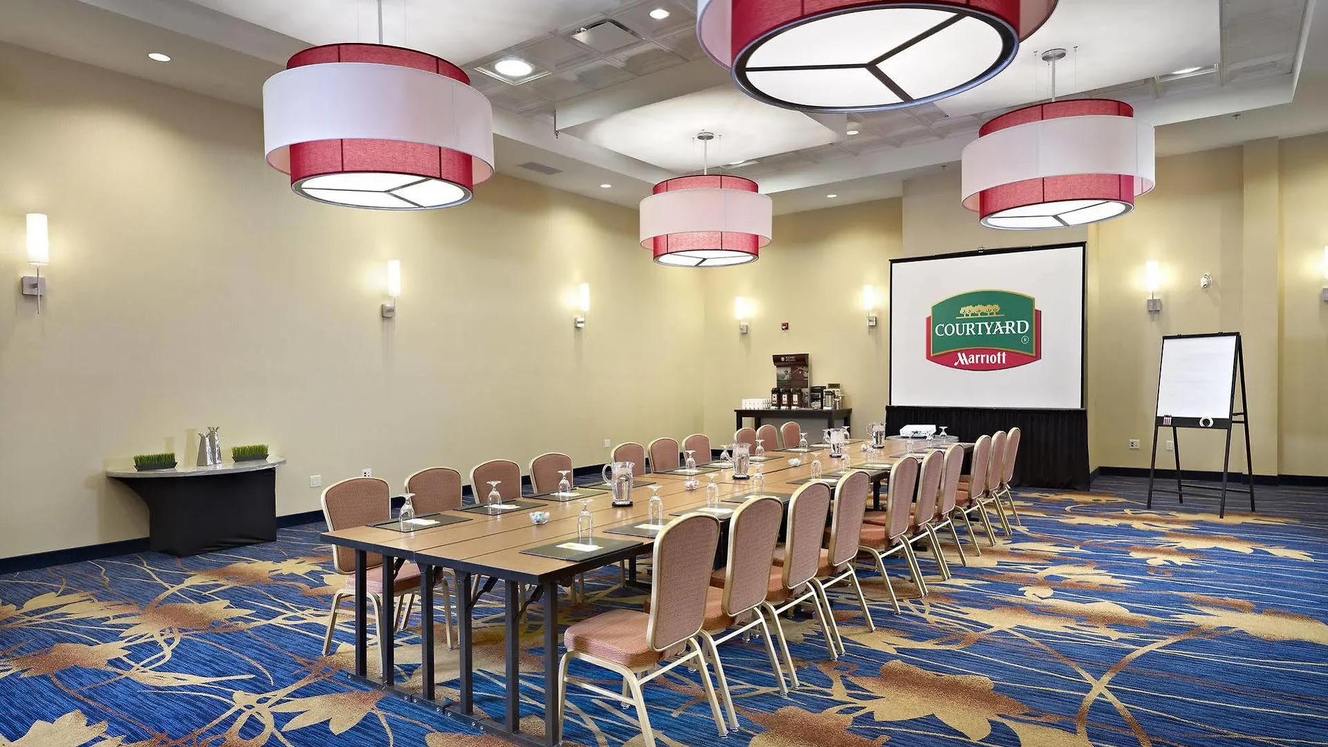 Courtyard By Marriott Edmonton West Hotel